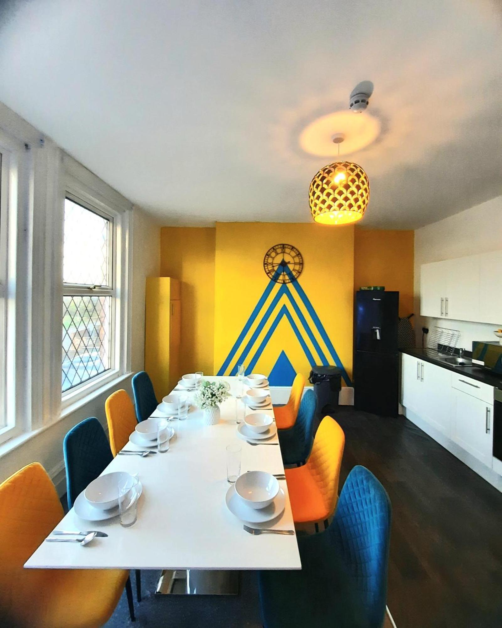 Home In Woodhouse, Leeds,Free 4 Car Parking,Free Wifi 外观 照片